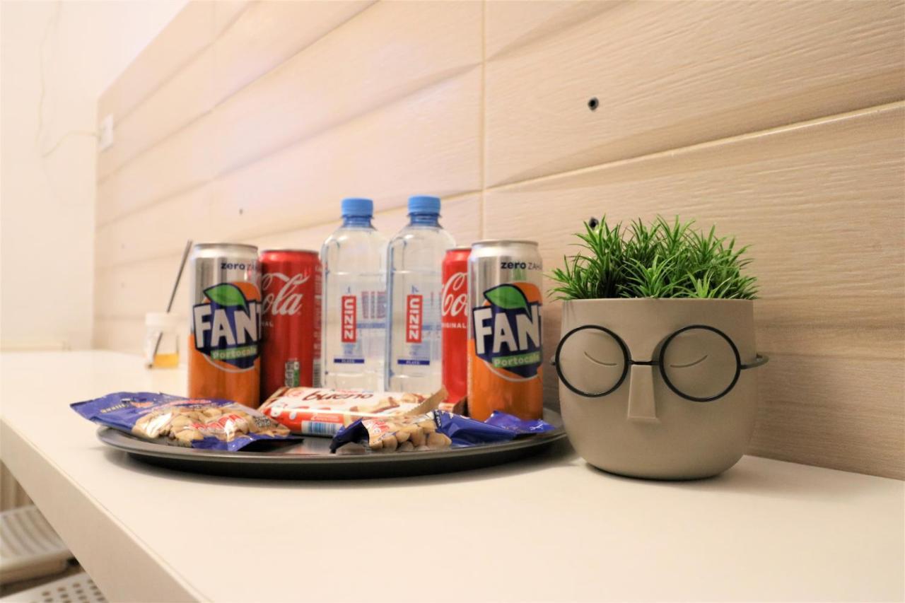 Cozy Old Town Apartment - Free Minibar Bucarest Esterno foto