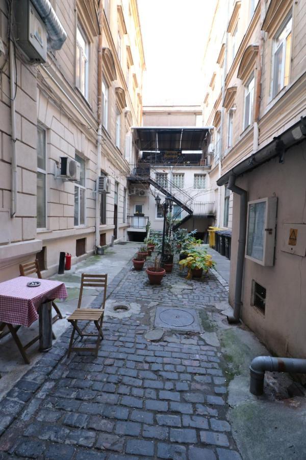 Cozy Old Town Apartment - Free Minibar Bucarest Esterno foto