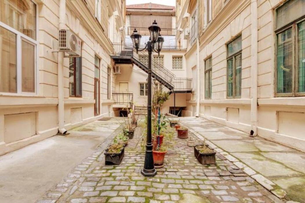 Cozy Old Town Apartment - Free Minibar Bucarest Esterno foto